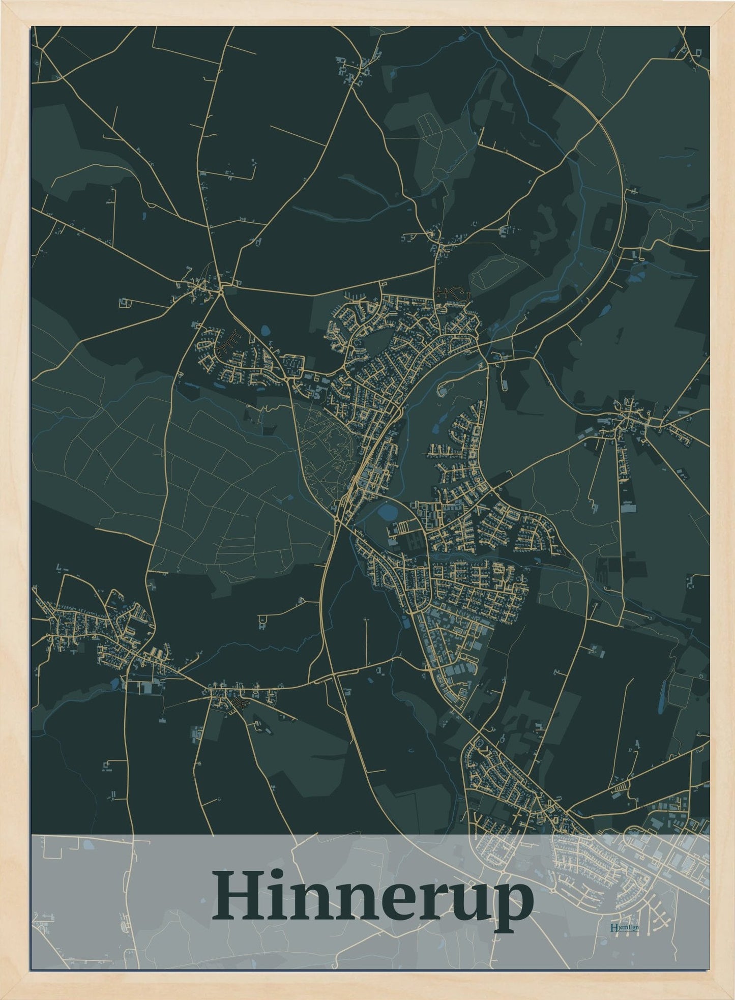 Hinnerup plakat i farve mørk grøn og HjemEgn.dk design firkantet. Design bykort for Hinnerup