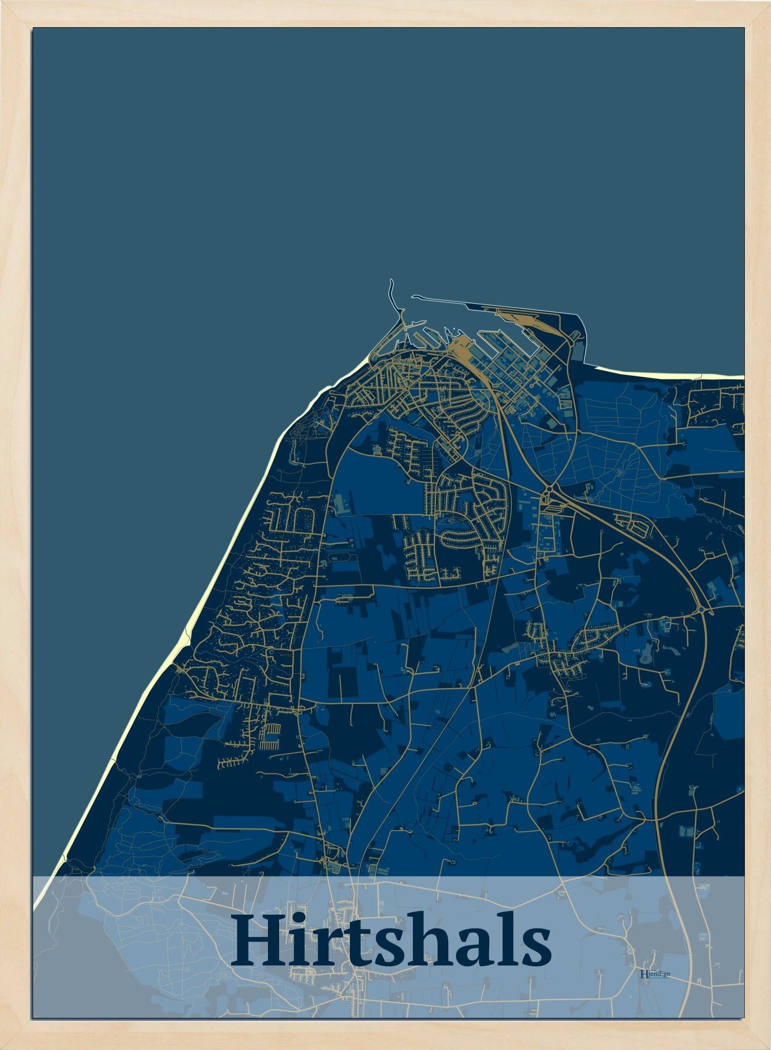Hirtshals plakat i mørk blå og HjemEgn.dk design firkantet. Design bykort for Hirtshals