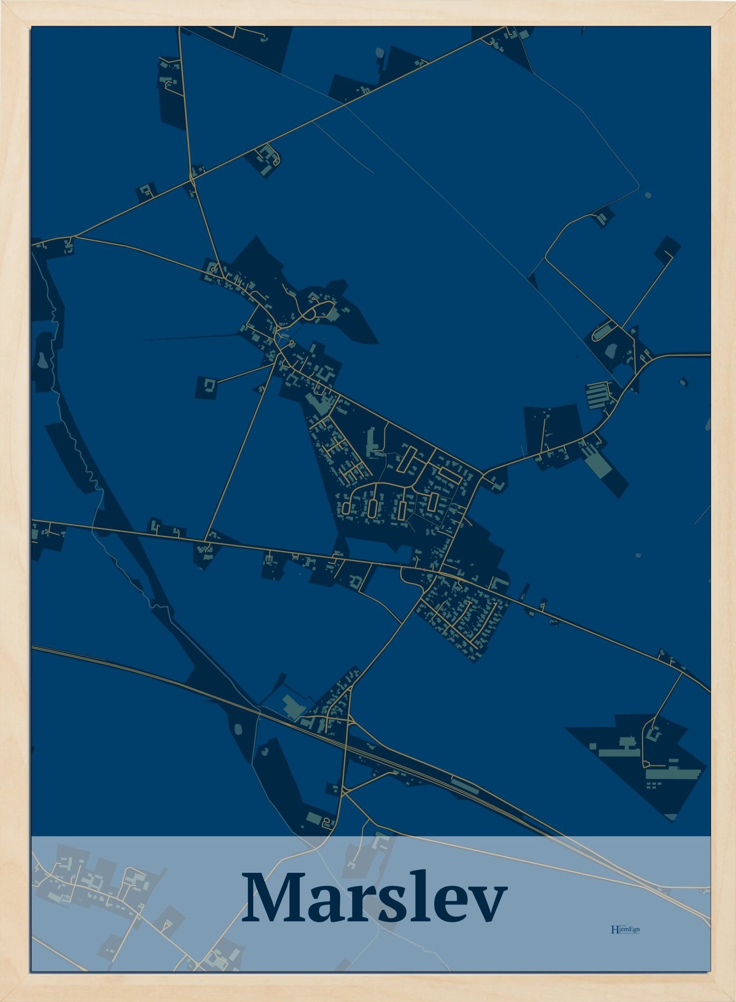Marslev plakat i farve mørk blå og HjemEgn.dk design firkantet. Design bykort for Marslev