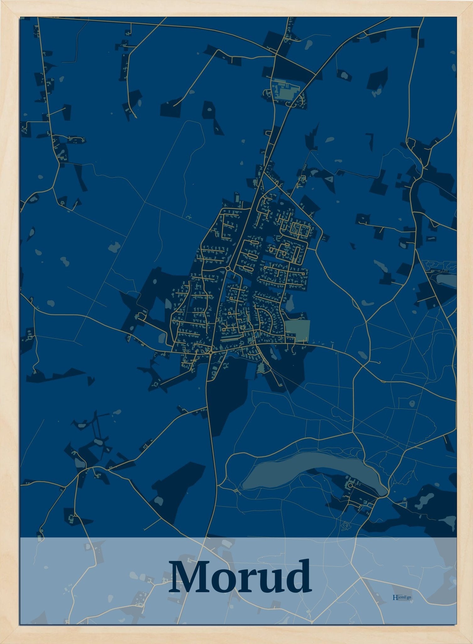 Morud plakat i farve mørk blå og HjemEgn.dk design firkantet. Design bykort for Morud