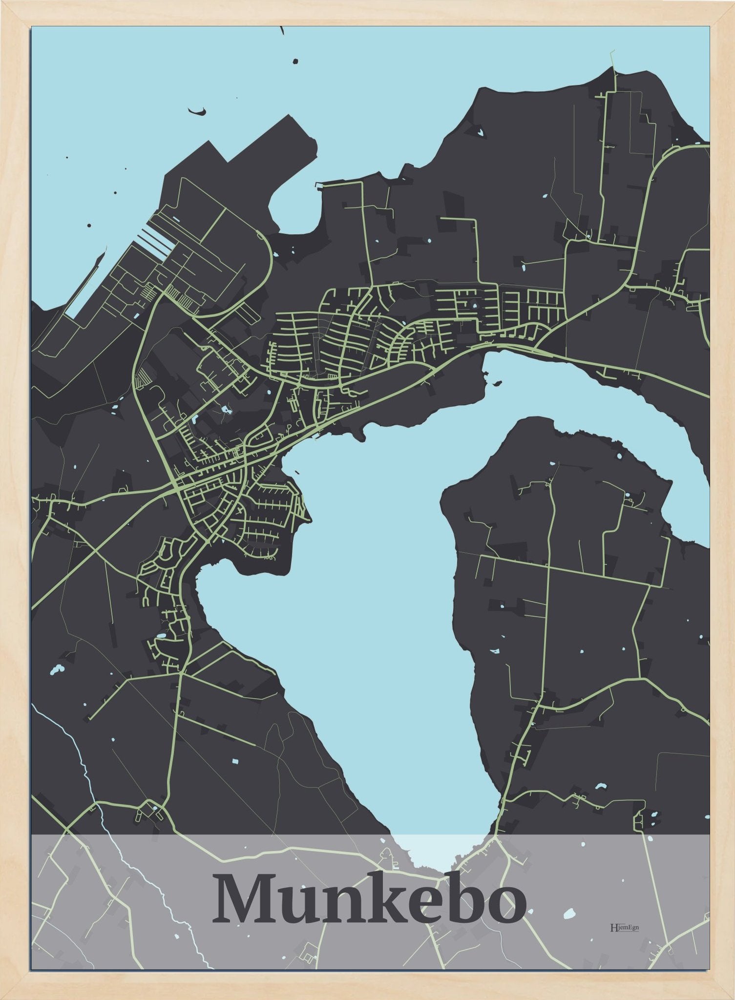 Munkebo plakat i farve mørk brun og HjemEgn.dk design firkantet. Design bykort for Munkebo