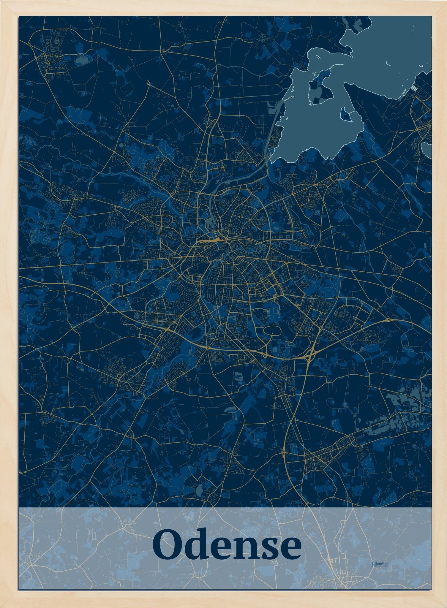 Odense plakat i mørk blå og HjemEgn.dk design firkantet. Design bykort for Odense