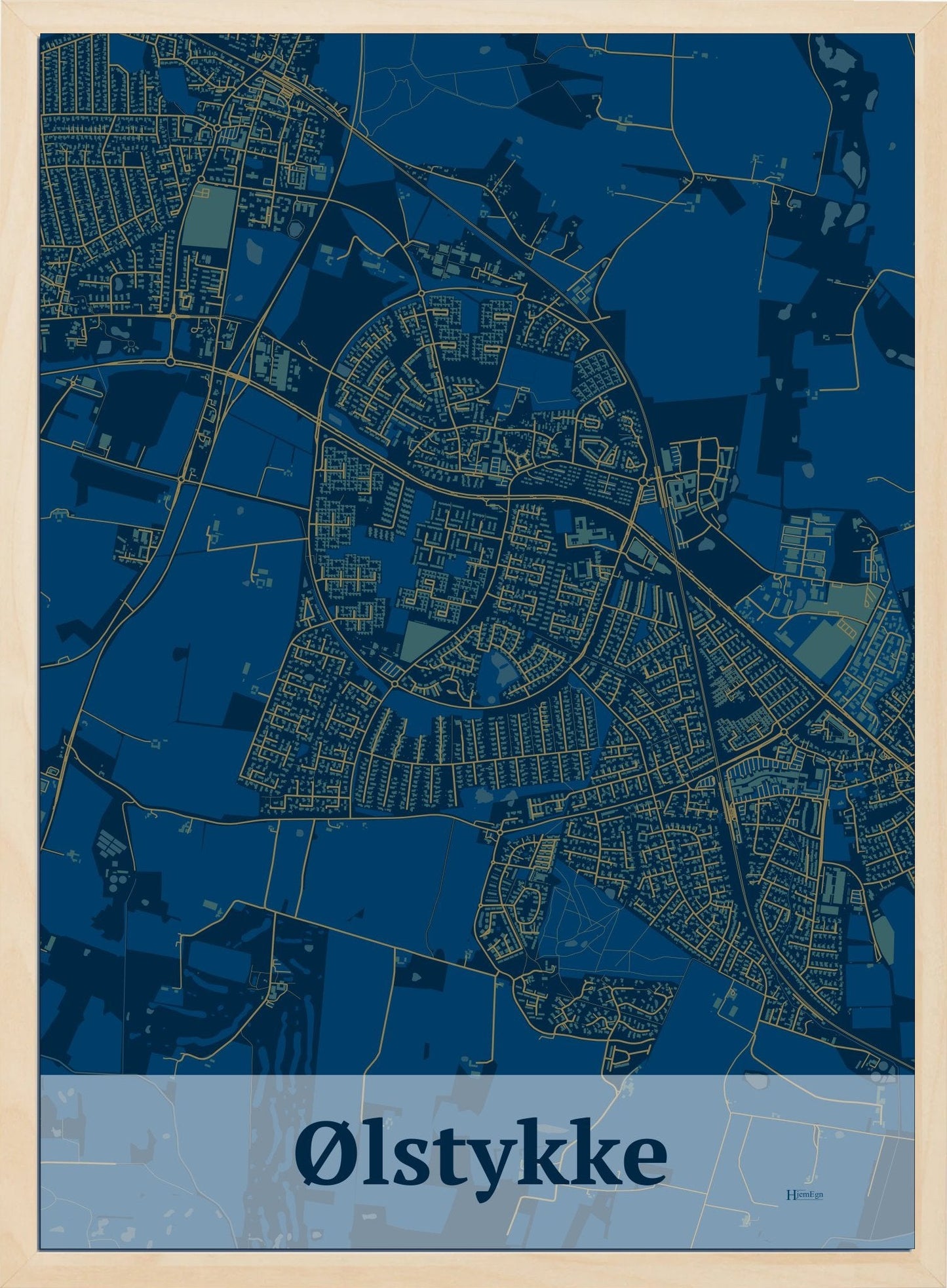 Ølstykke plakat i farve mørk blå og HjemEgn.dk design firkantet. Design bykort for Ølstykke