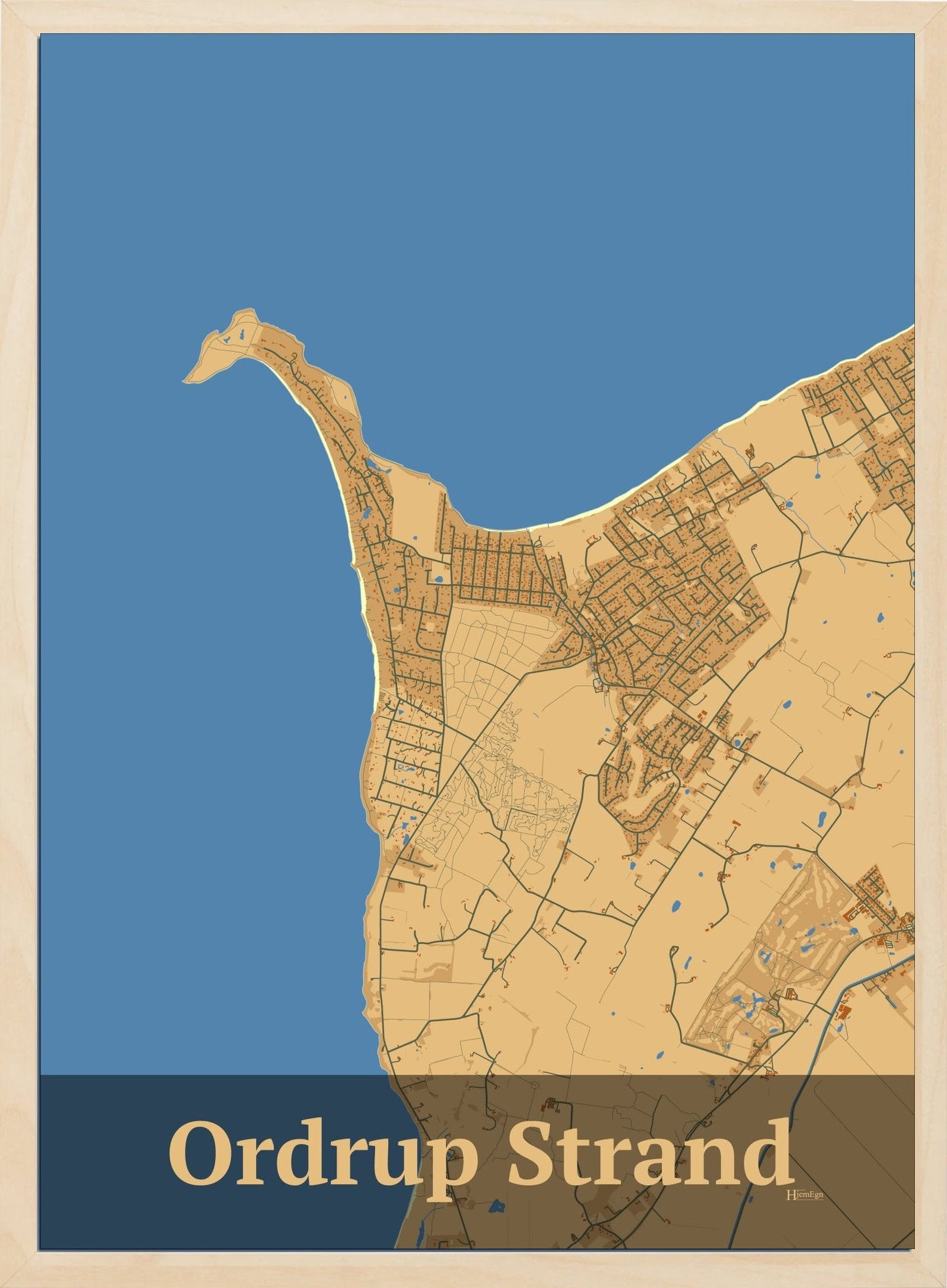 Ordrup Strand plakat i farve pastel brun og HjemEgn.dk design firkantet. Design bykort for Ordrup Strand