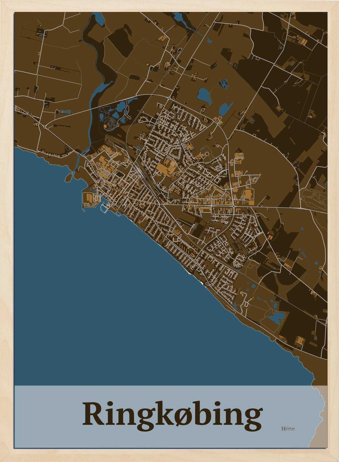 Ringkøbing plakat i farve mørk brun og HjemEgn.dk design firkantet. Design bykort for Ringkøbing