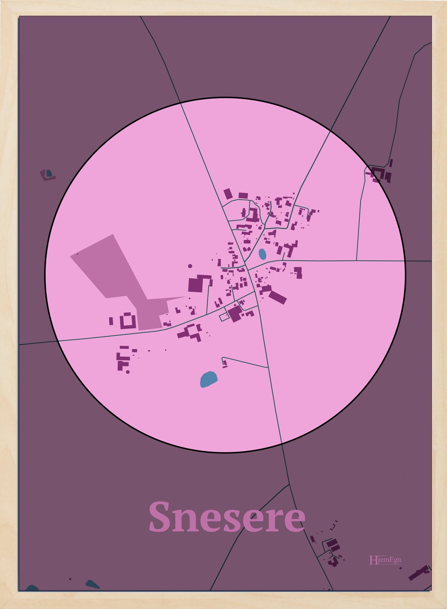 Snesere plakat i farve pastel rød og HjemEgn.dk design centrum. Design bykort for Snesere