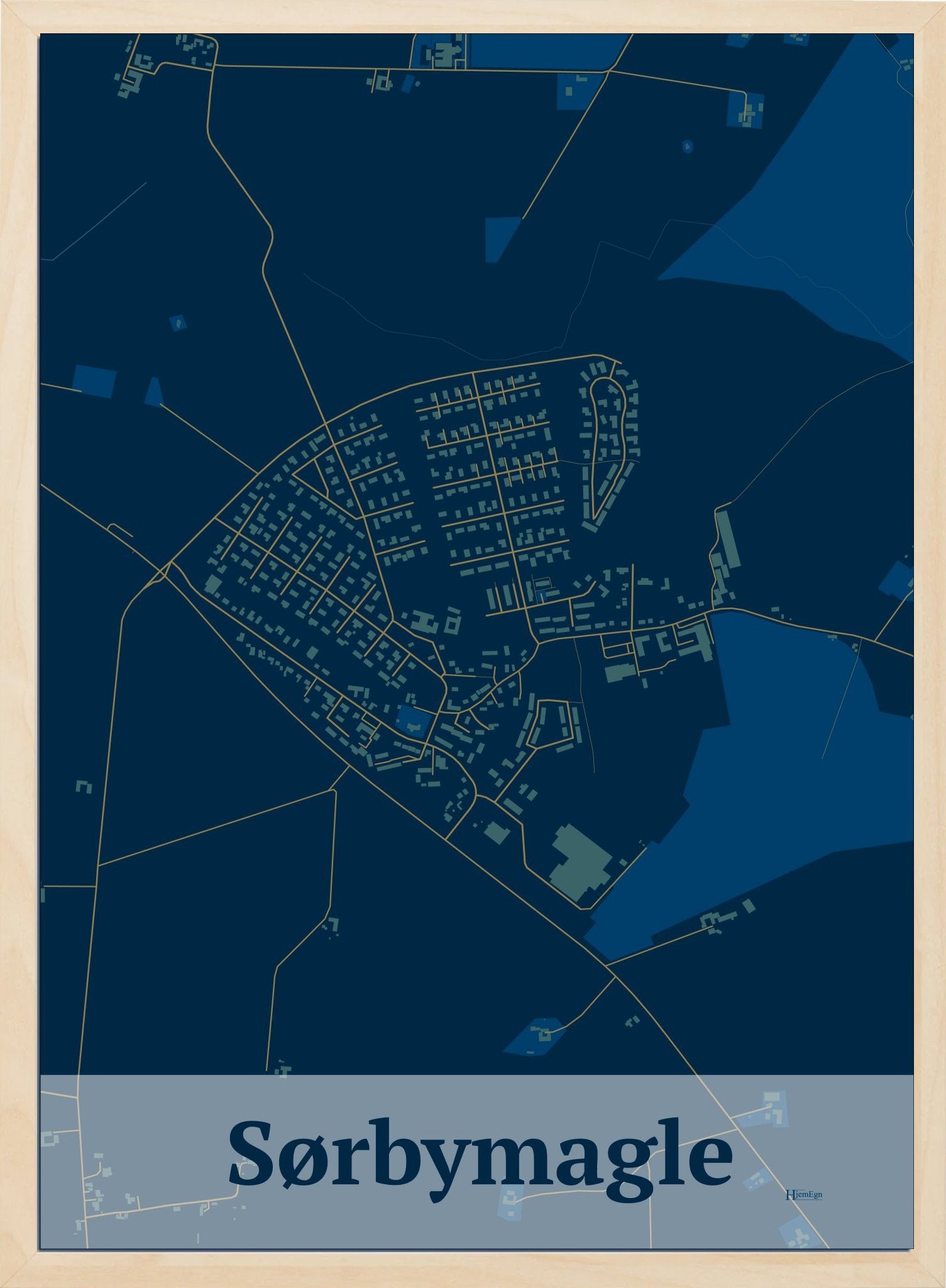 Sørbymagle plakat i farve mørk blå og HjemEgn.dk design firkantet. Design bykort for Sørbymagle