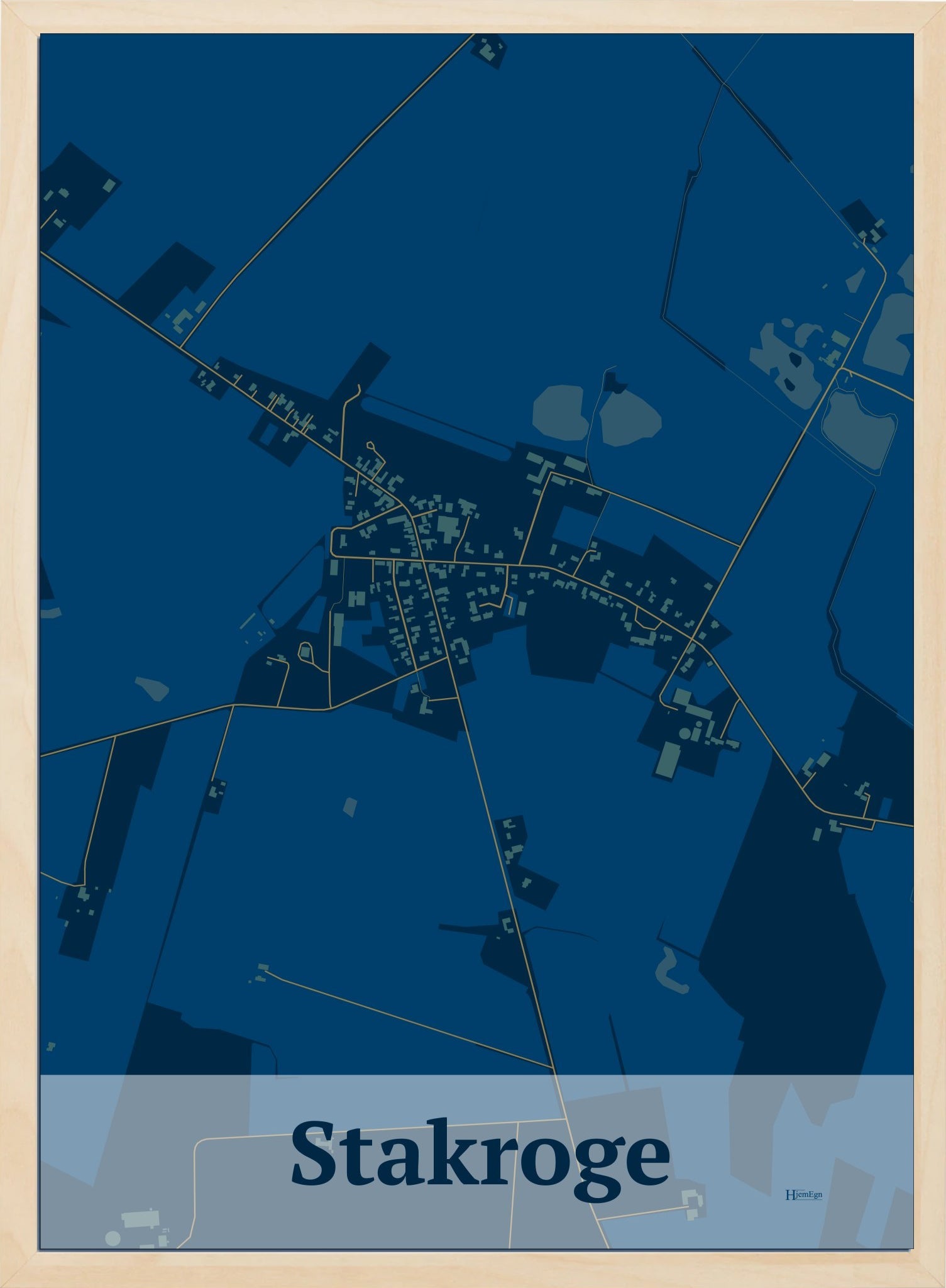 Stakroge plakat i farve mørk blå og HjemEgn.dk design firkantet. Design bykort for Stakroge