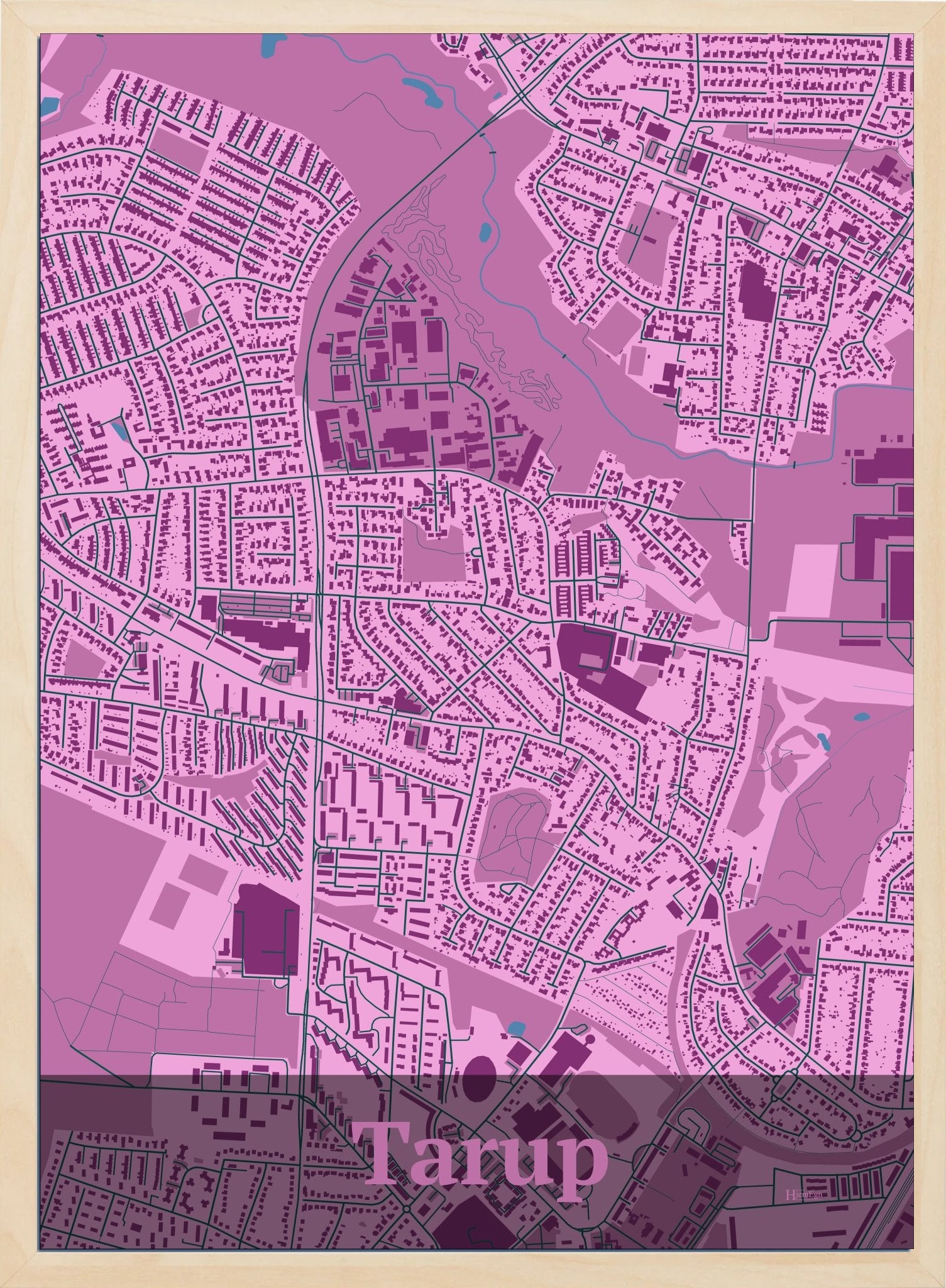 Tarup plakat i farve pastel rød og HjemEgn.dk design firkantet. Design bykort for Tarup