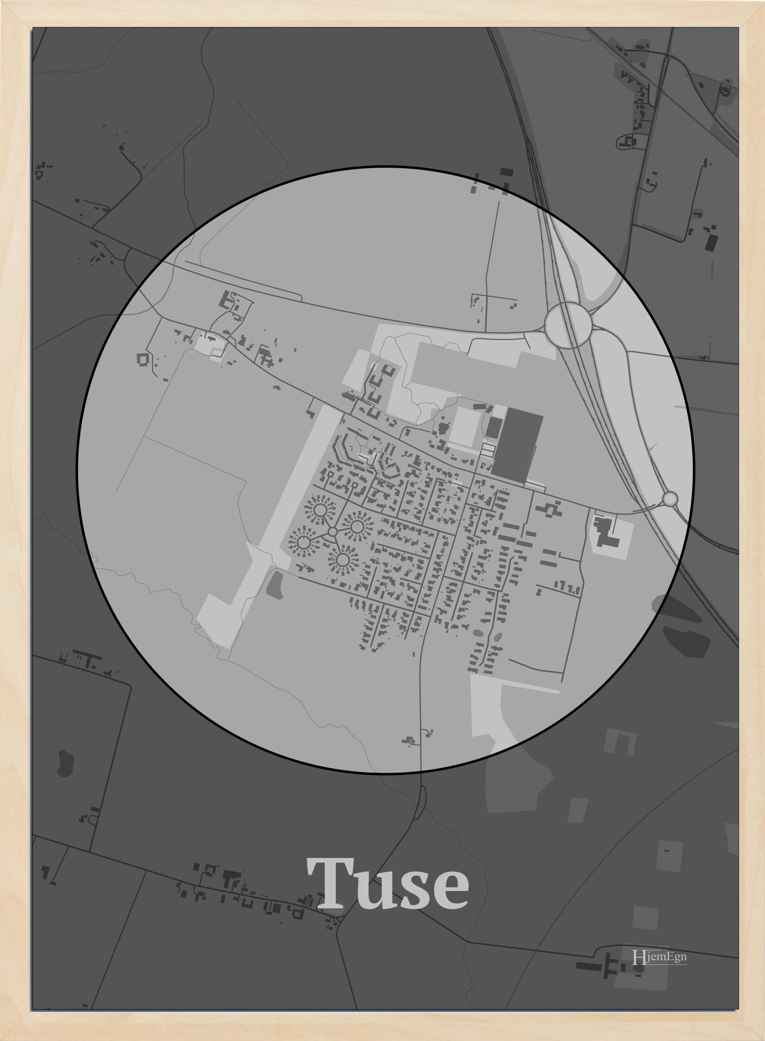 Tuse plakat i farve pastel grå og HjemEgn.dk design centrum. Design bykort for Tuse