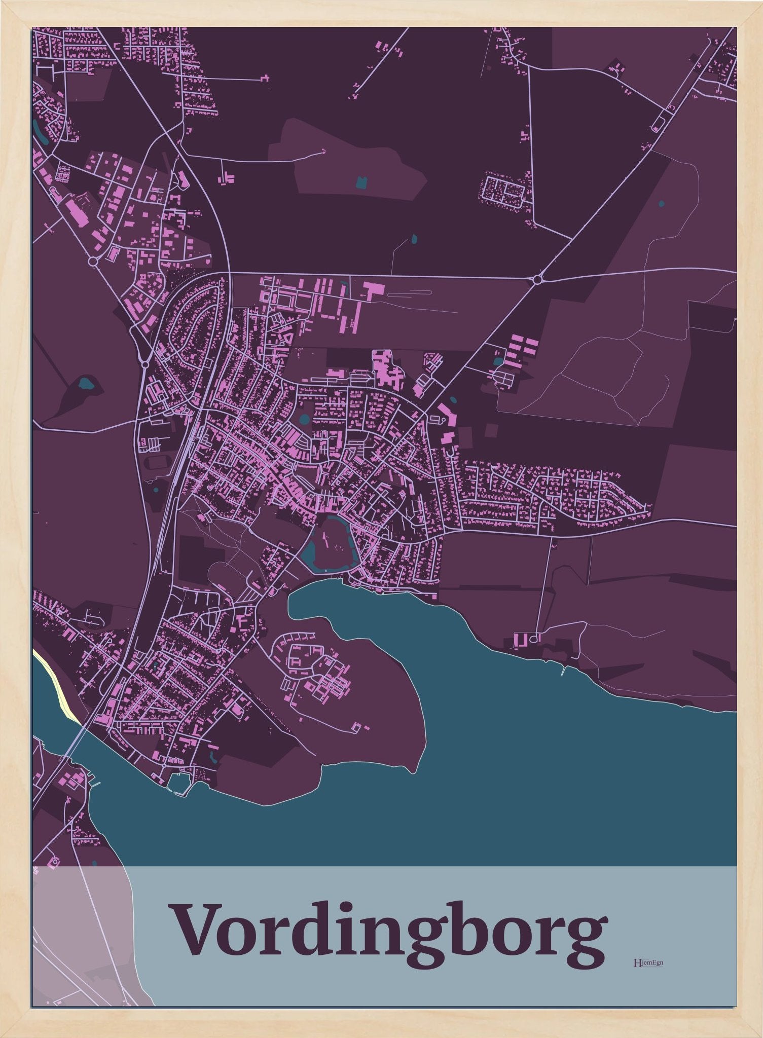 Vordingborg plakat i farve mørk rød og HjemEgn.dk design firkantet. Design bykort for Vordingborg